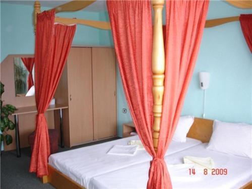 Family Hotel Natalis Хисаря Номер фото